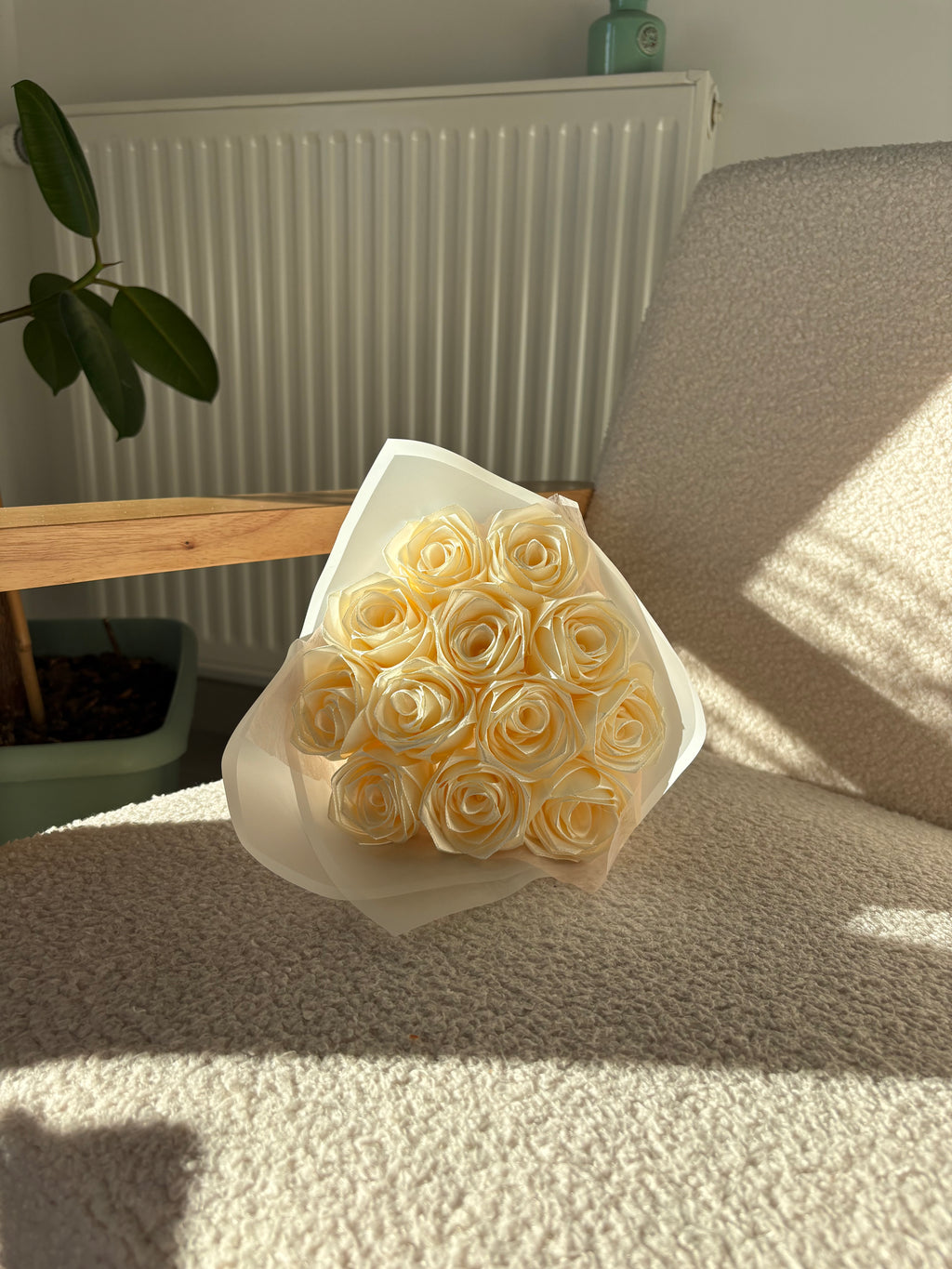Bouquet de 12 Roses en Satin