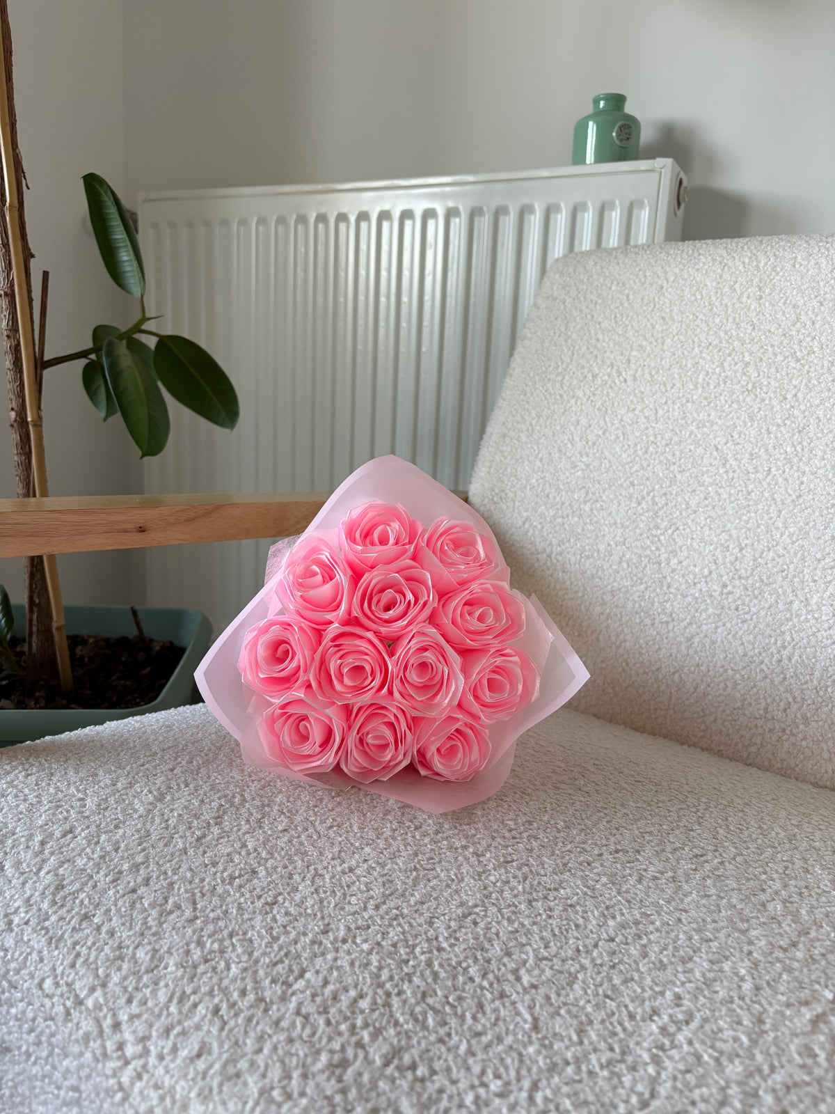 Bouquet de 12 Roses en Satin