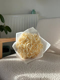 Bouquet de 19 Roses en Satin