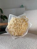 Bouquet de 30 Roses en Satin pour Anniversaire