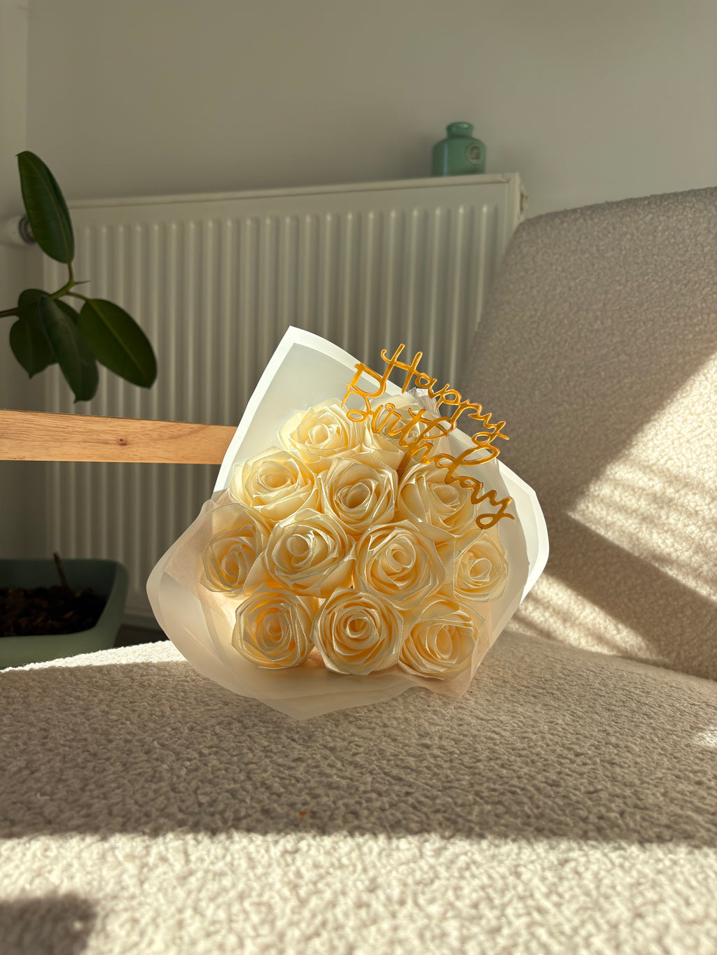 Bouquet de 12 Roses en Satin pour Anniversaire