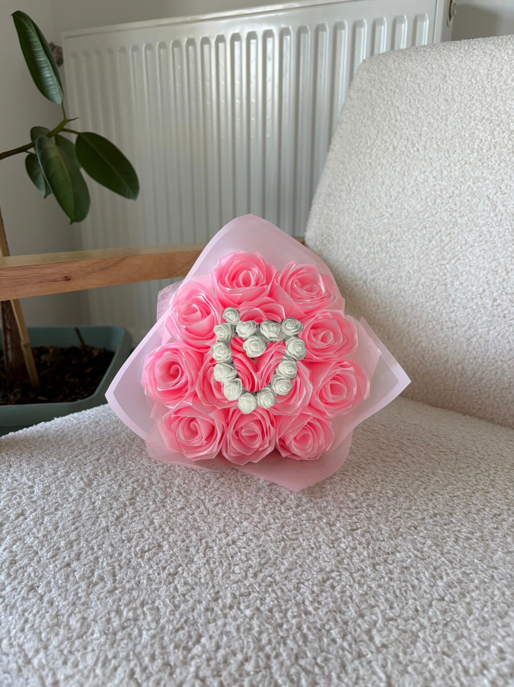Bouquet de 12 Roses en Satin avec Initiale